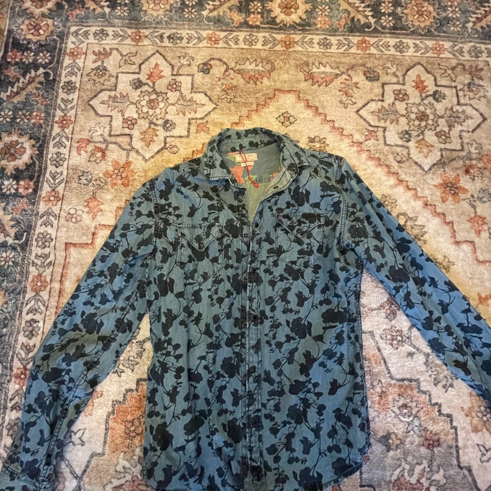 Floral Patterned button down zara